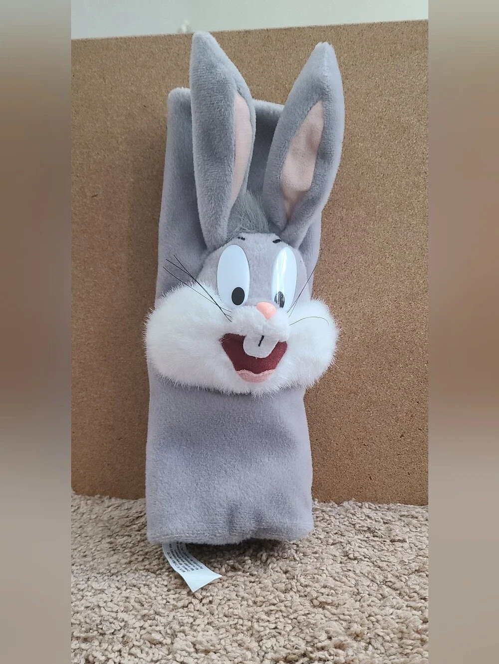 Vinrage Warner Bros. Bugs Bunny Grey and White Plush Seat Belt Pad